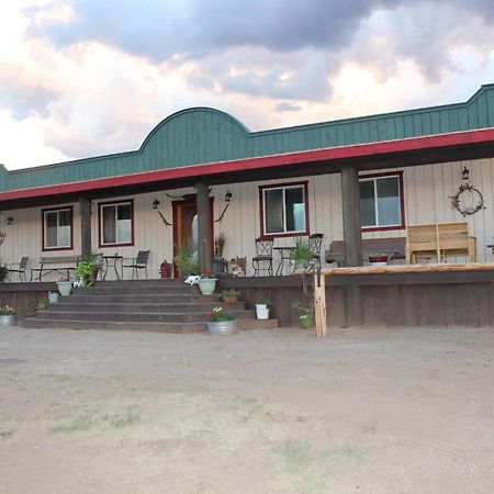 Grand Canyon Ranch & Outfitters 호텔 Fredonia 외부 사진